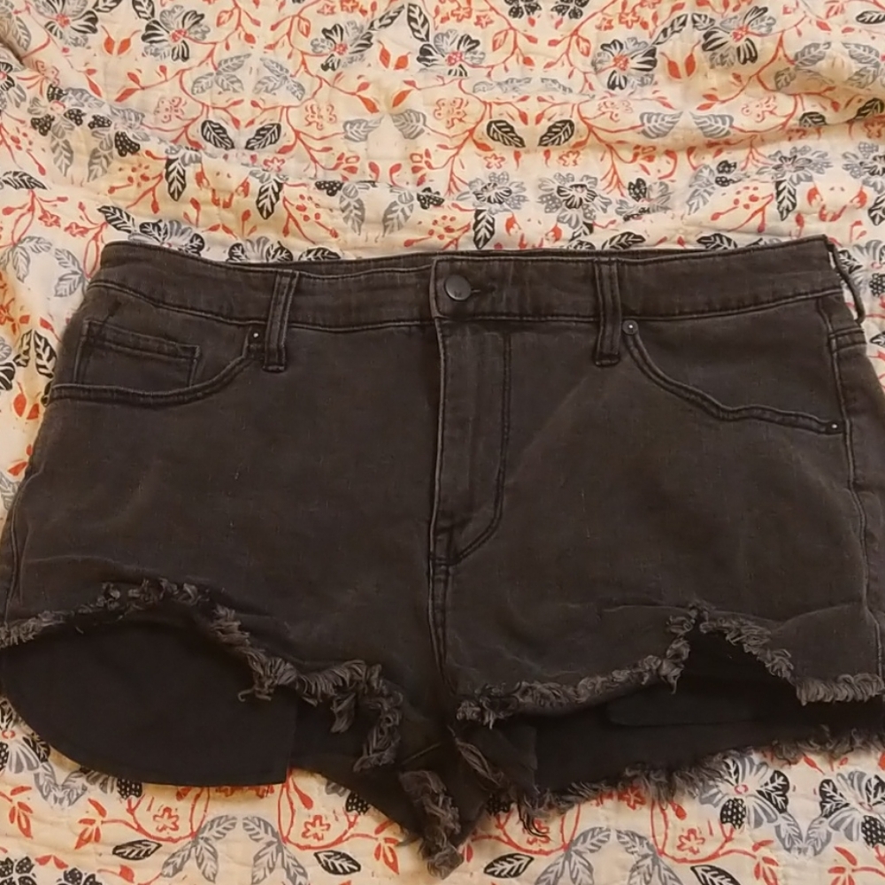 Black high waist short shorts
